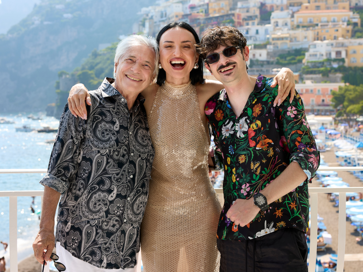 “La Costiera Amalfitana”: il video con Rovazzi, Arisa e Nino D’Angelo