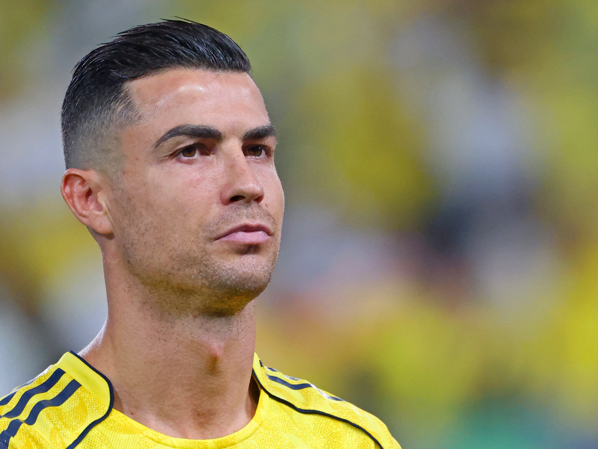 Ronaldo cambia colore di capelli e i fan impazziscono sui social