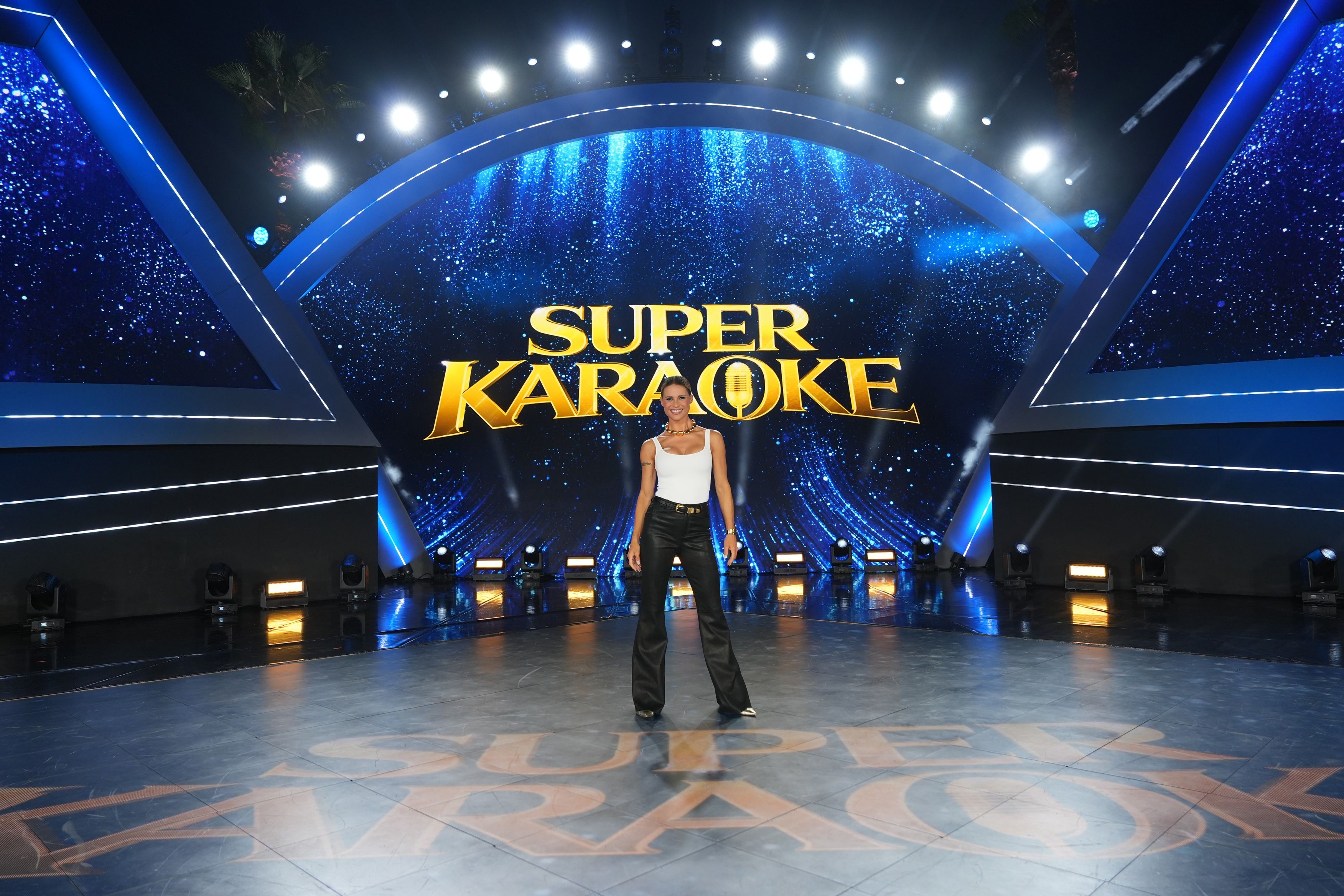 Super Karaoke a Ventimiglia: tre serate su Canale 5 con Michelle Hunziker
