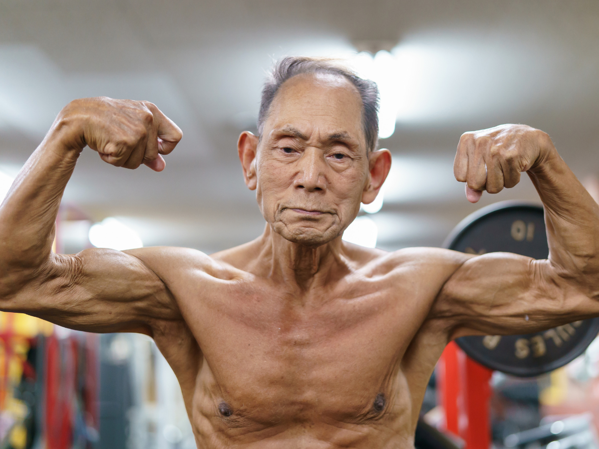 “Voglio gareggiare fino all’ultimo respiro”: il bodybuilder a 90 anni