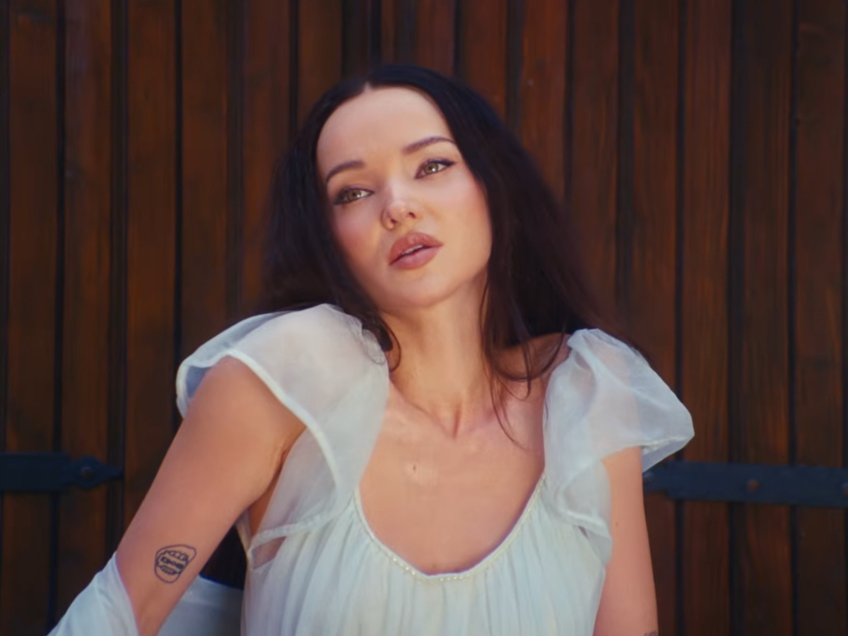 “When In Rome” di Dove Cameron: testo, traduzione e significato