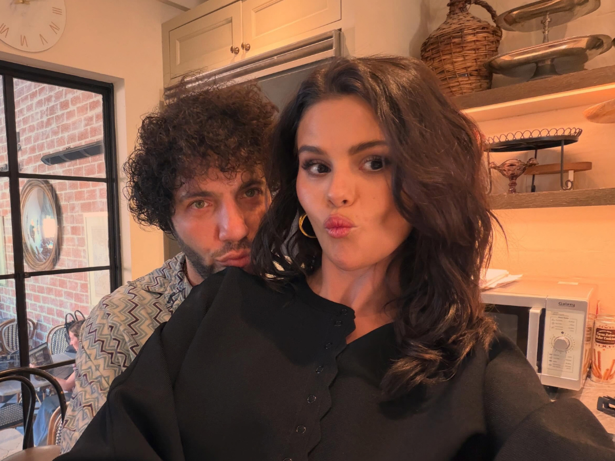 Benny Blanco: “Dovremmo normalizzare le scoregge nelle relazioni”