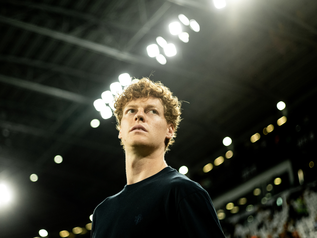 Jannik Sinner si ferma, l’annuncio choc: “La mia stagione è finita”