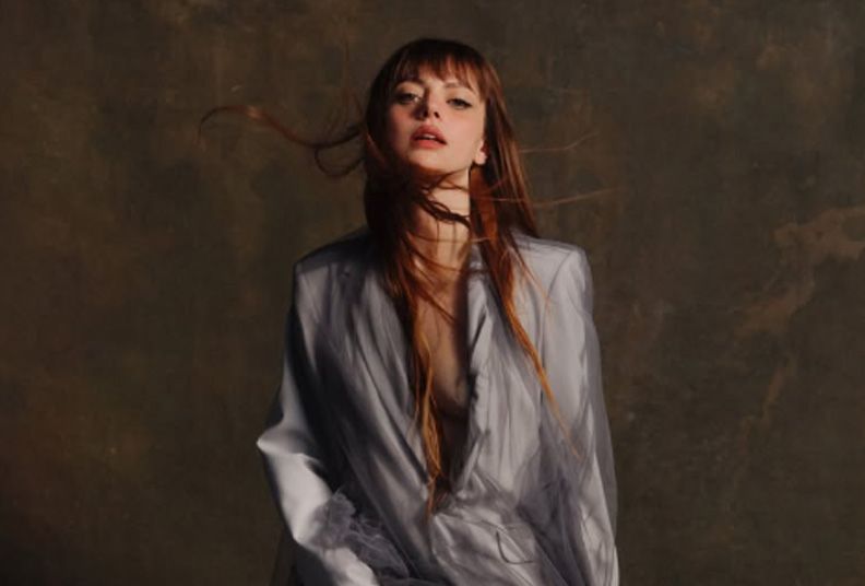 Annalisa riscalda l'autunno: arriva "Ma io sono fuoco Platinum Edition"