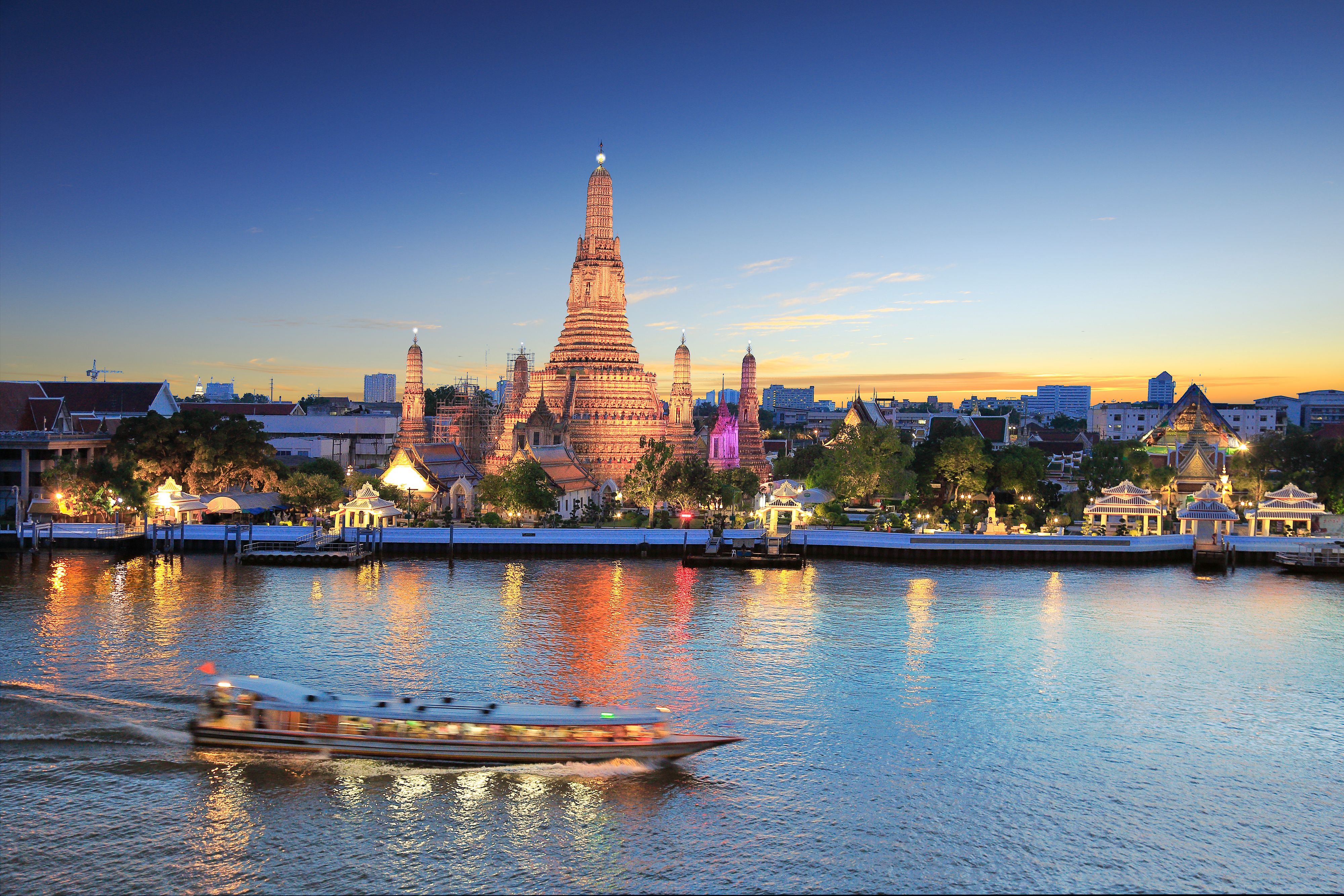 Wat Arun Temple of Dawn Bangkok Thailand -