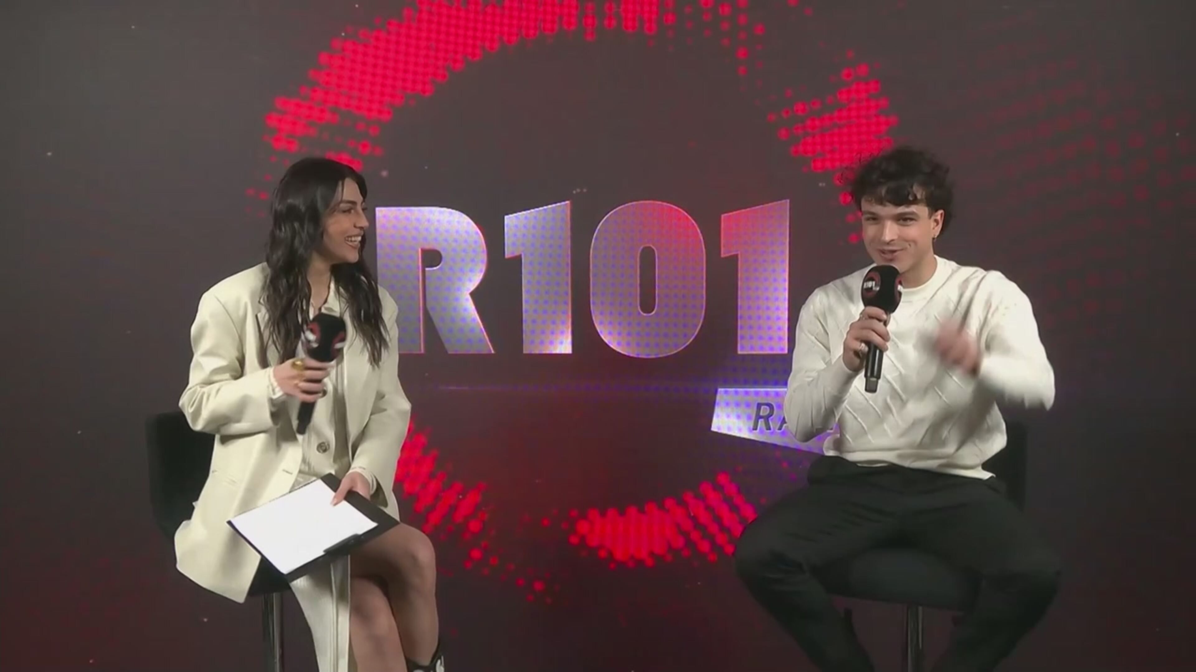 Giulia Salemi intervista Leo Gassman - R101