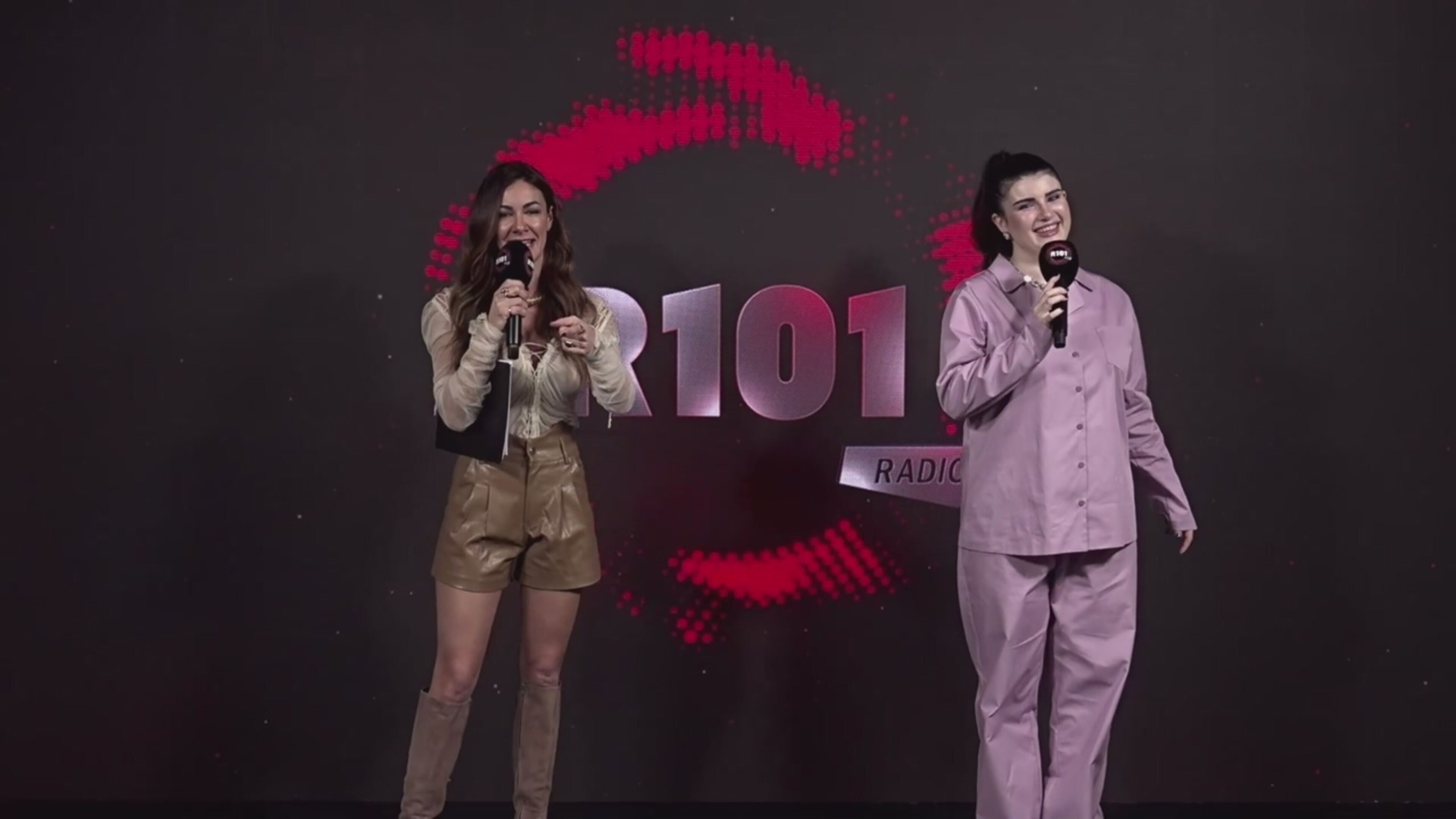 Melita Toniolo intervista Maria Tomba - R101