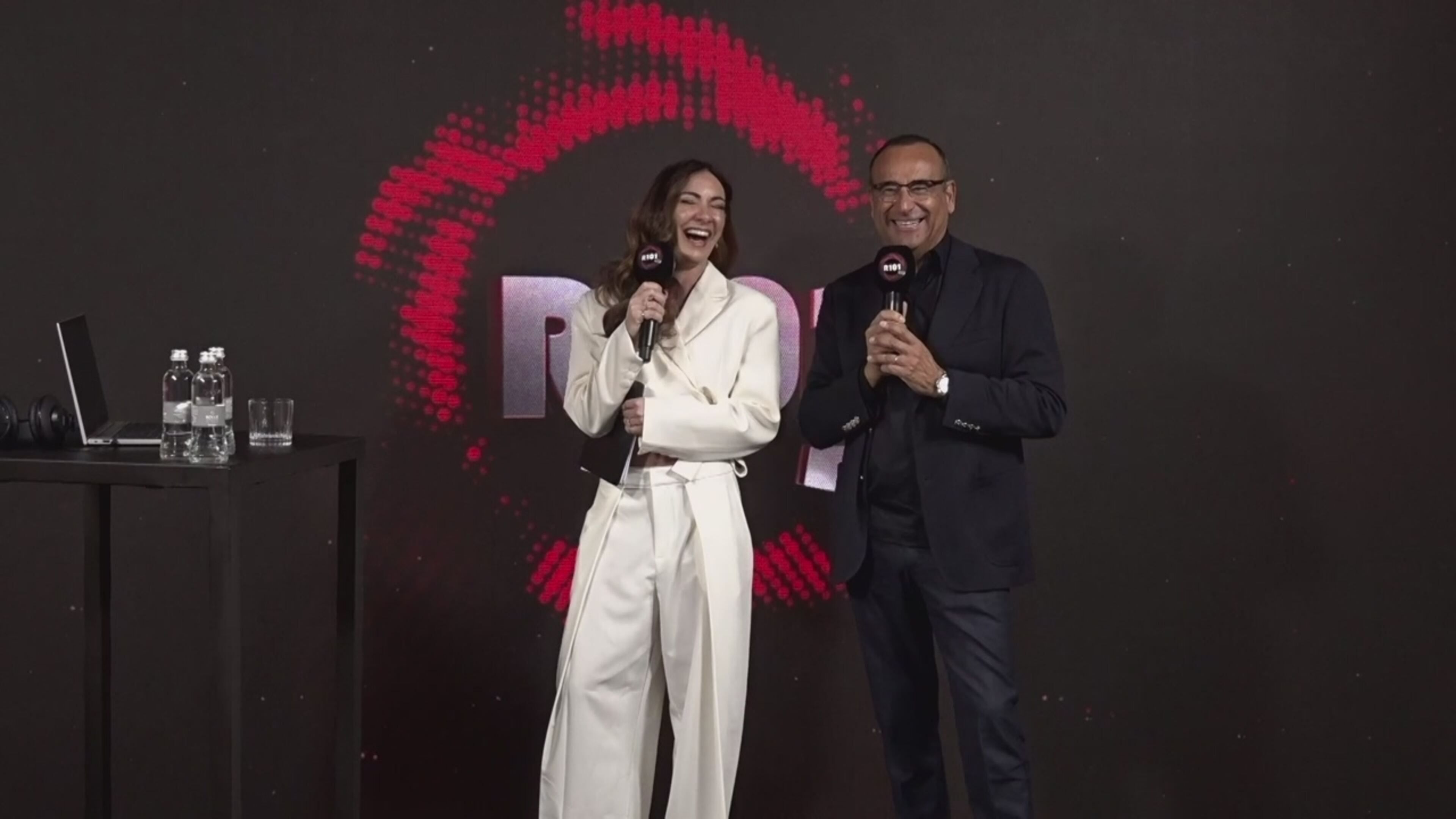 Melita Toniolo intervista Carlo Conti - R101