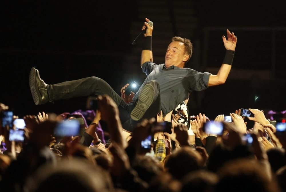42-51325061jpg--bruce_springsteen_in_santiago_de_chile