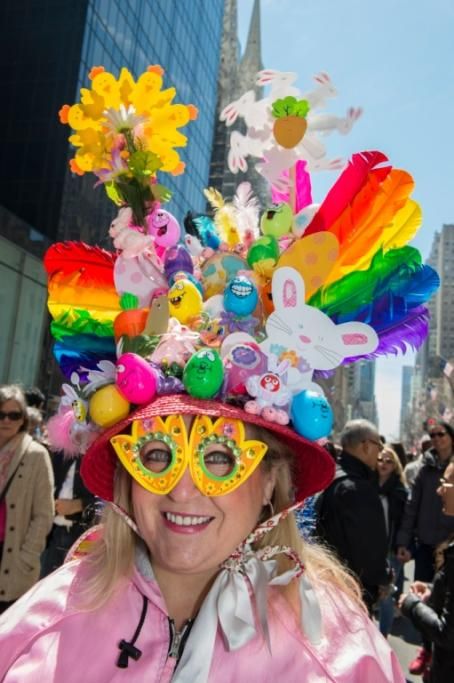 42-57802290jpg--2014_easter_parade_and_easter_bonnet_festival_in_new_york_city