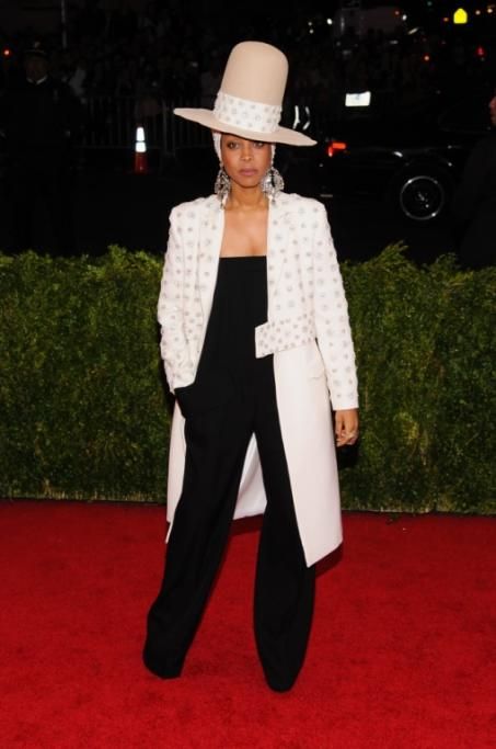 42-58209812jpg--_charles_james__beyond_fashion__costume_institute_gala