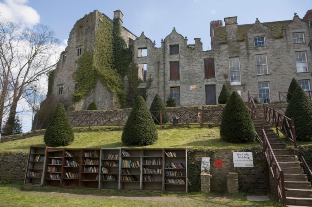 42-16920672jpg--hay_castle