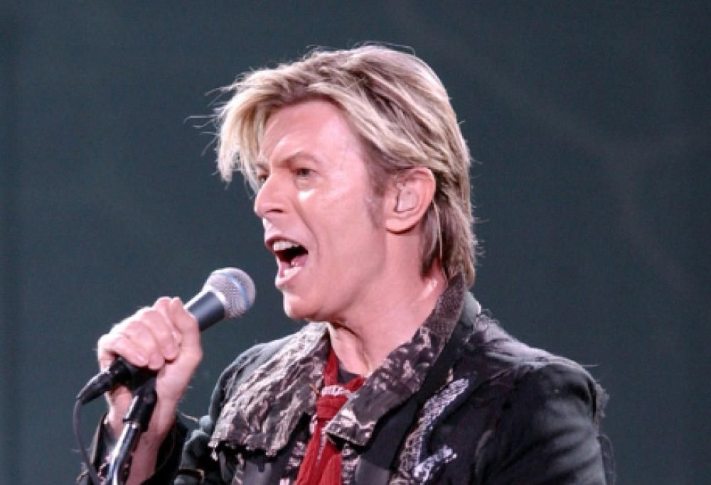 I cantautori italiani che hanno incrociato la strada di David Bowie