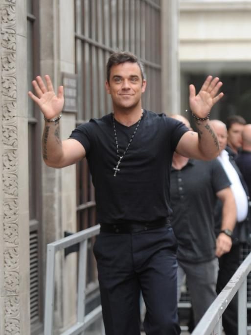42-36492948jpg--robbie_williams