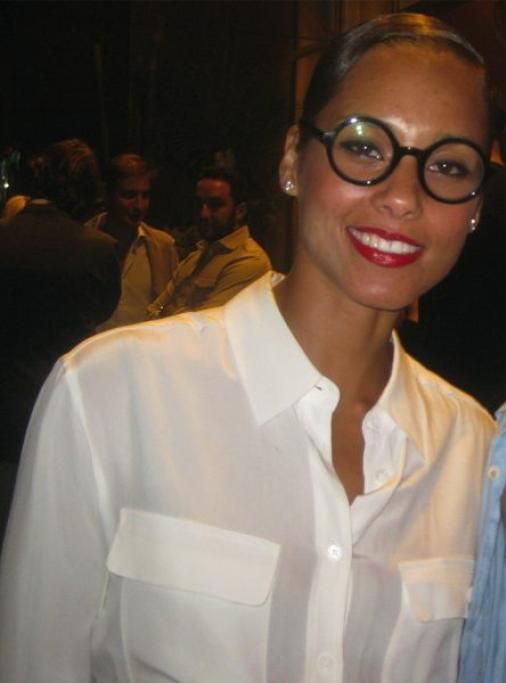 8-spl434359_001jpg--alicia_keys