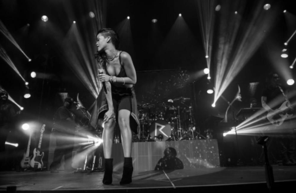 93jpg--rihanna_777_tour