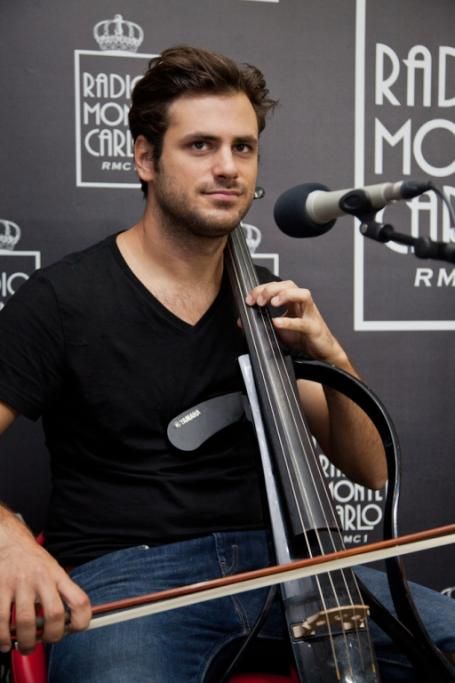 0024jpg--2cellos