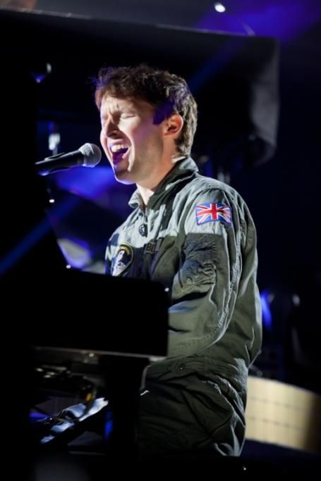 0044jpg--james_blunt_