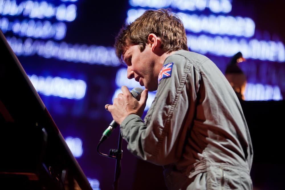 0121jpg--james_blunt_