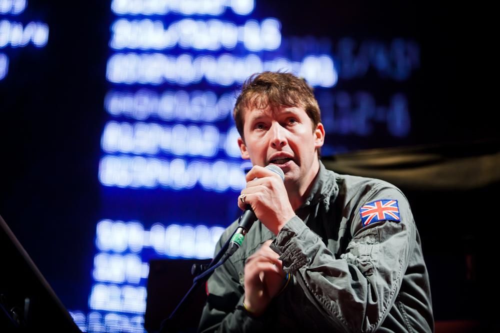 0132jpg--james_blunt_