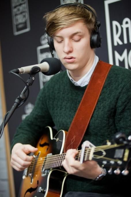 013jpg--george_ezra