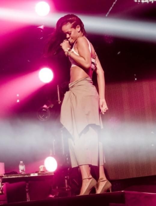 017jpg--rihanna