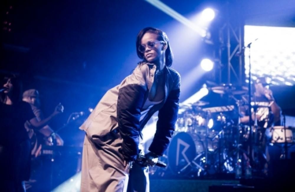 01jpg--rihanna