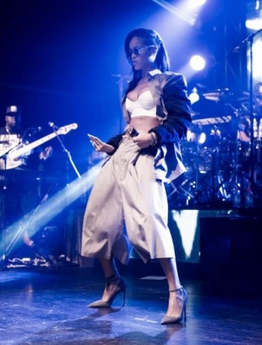 02jpg--rihanna