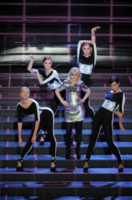 10-Il-balletto-di-Luciana-Littizzetto-2jpg--festival_di_sanremo