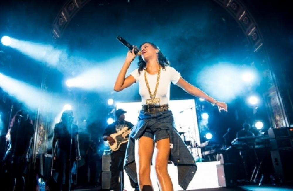 10jpg--rihanna_777_tour__stoccolma