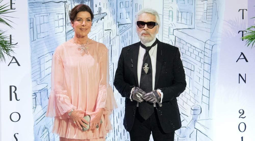 11-1638524477916_1638524506jpg--s_a_r__la_princesse_caroline_de_hanovre_karl_lagerfeld_bal_de_la_rose_2018__sbm_palais_princier