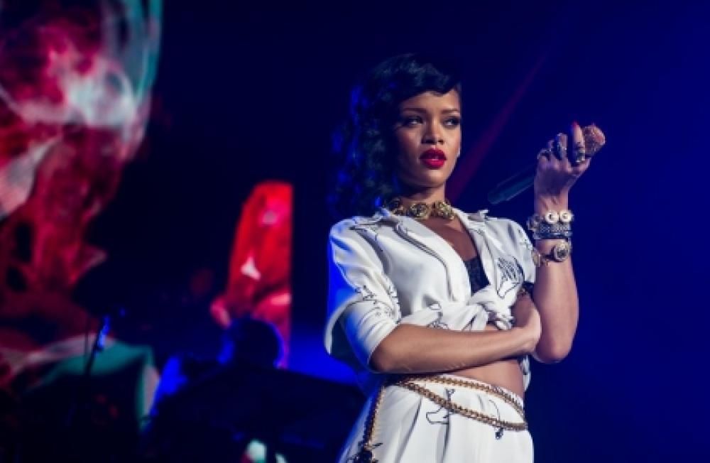 134jpe--rihanna