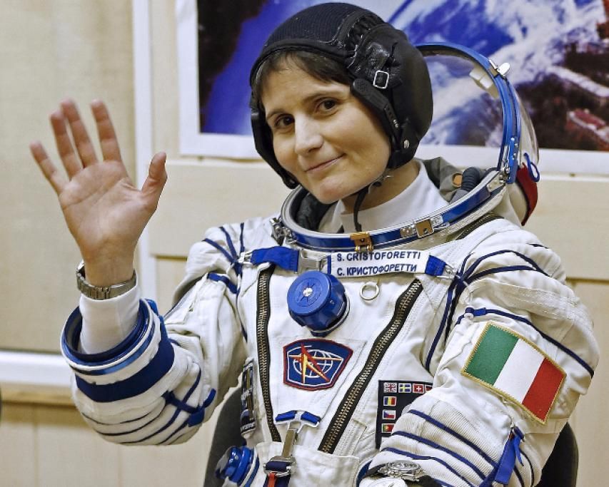 1425642565274_1425644200jpg--samantha_cristoforetti