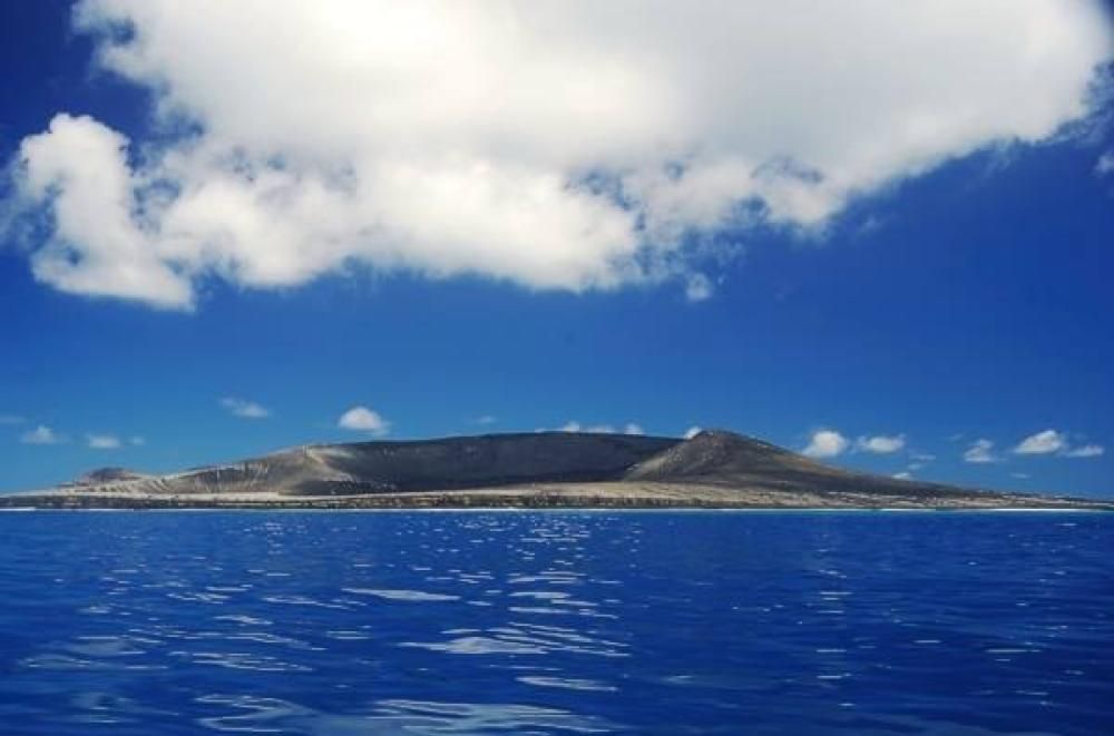 1426264469005jpg--l_isola_vulcanica_al_largo_di_tonga