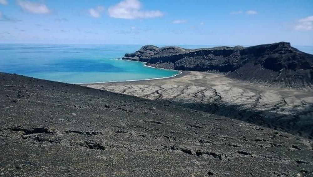 1426264480668jpg--l_isola_vulcanica_al_largo_di_tonga