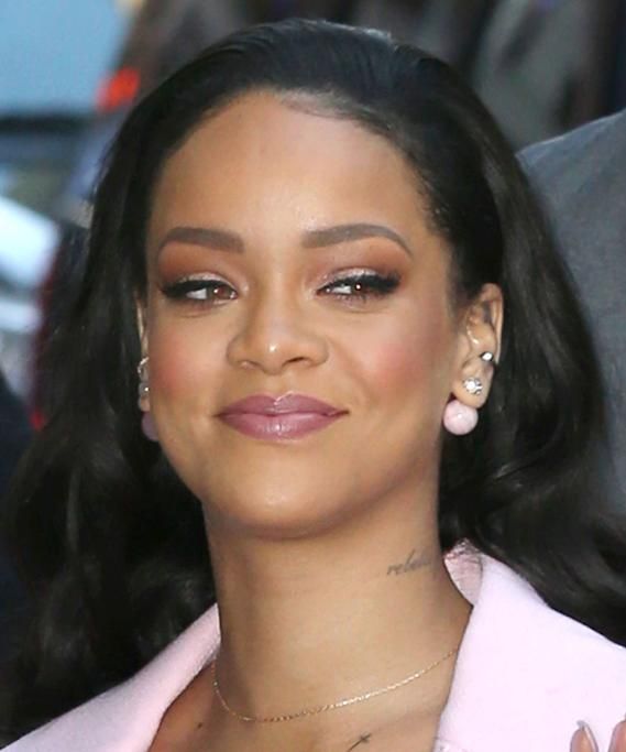 1426609310536jpg--rihanna