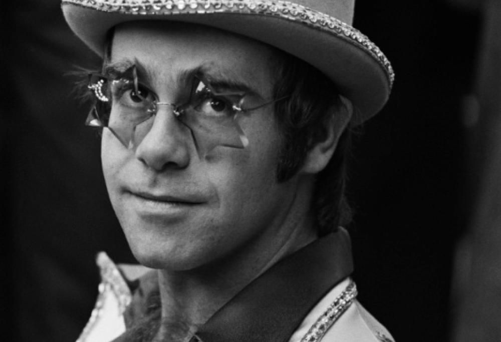 Elton John è la celebrità più generosa d’Inghilterra