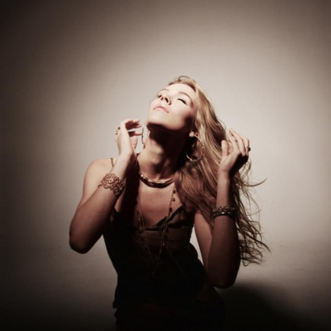 1437147125460JPG--joss_stone
