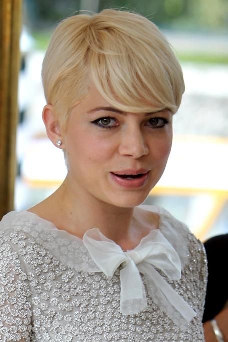 1445617534620jpg--il_taglio_corto_di_michelle_williams