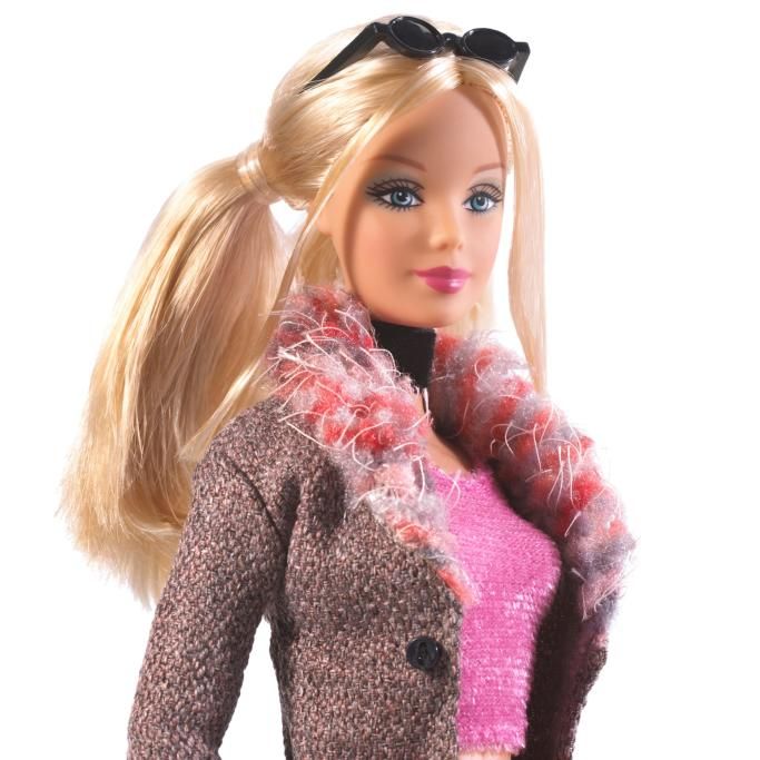 1445945783858jpg--barbie_waistup