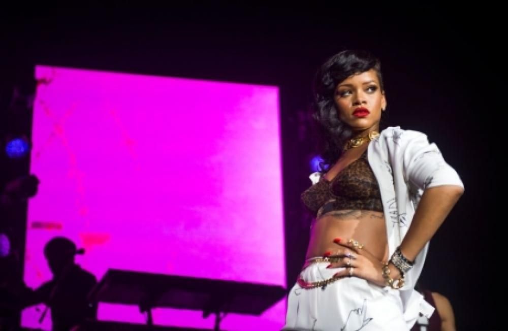 144jpe--rihanna