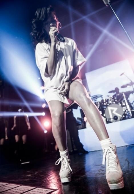 145jpe--rihanna
