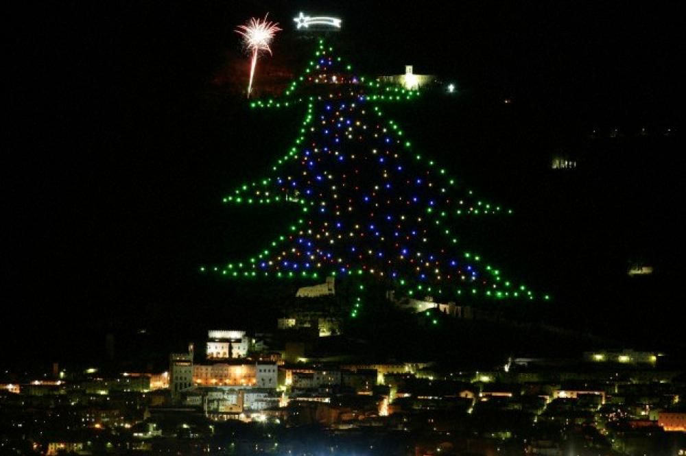 1450350849378jpg--albero_di_gubbio