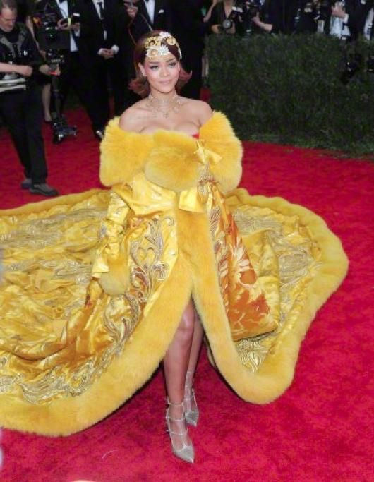 1452505512380jpg--rhianna__met_gala_del_2015_