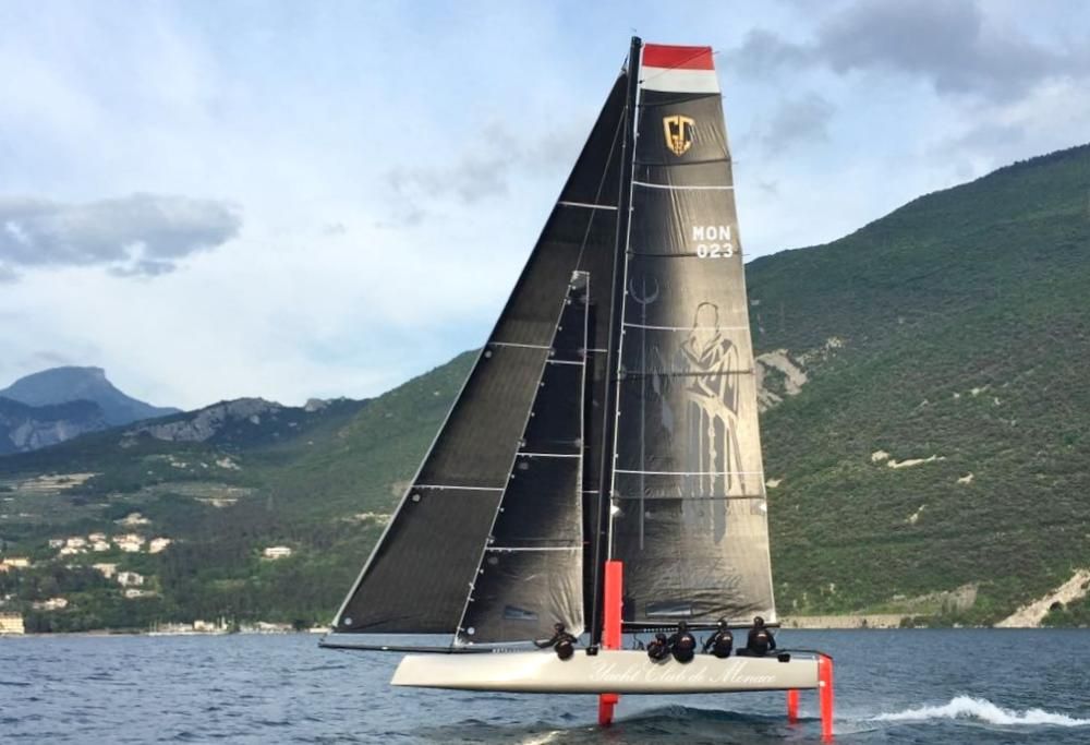 Pierre Casiraghi partecipa al GC32 Racing Tour a bordo del Malizia