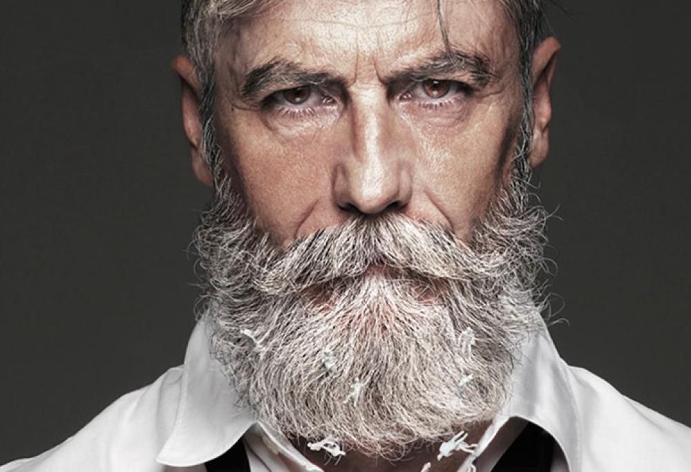 60 anni, modello.