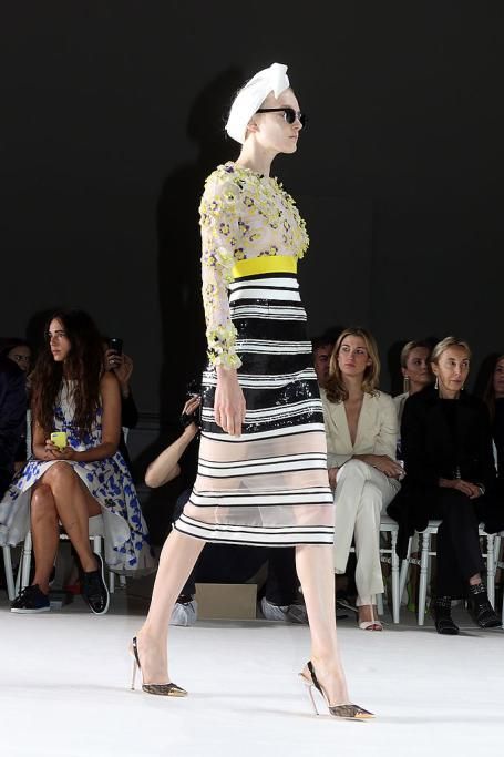 1467624338563jpg--giambattista_valli_haute_couture_fall_2014