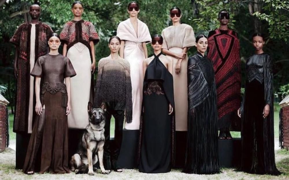 1467624548883jpeg--givenchy_haute_couture_fall_2012