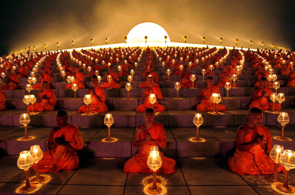 1469004056152png--monaci_buddisti_in_thailandia