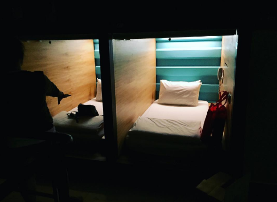 1469022266116png--capsula_hotel__giappone